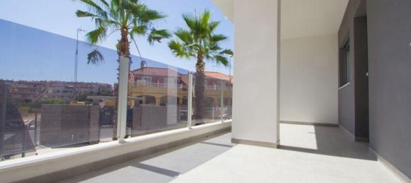2 Schlafzimmer Wohnung in La Zenia, Spain, Nr. 117305 3