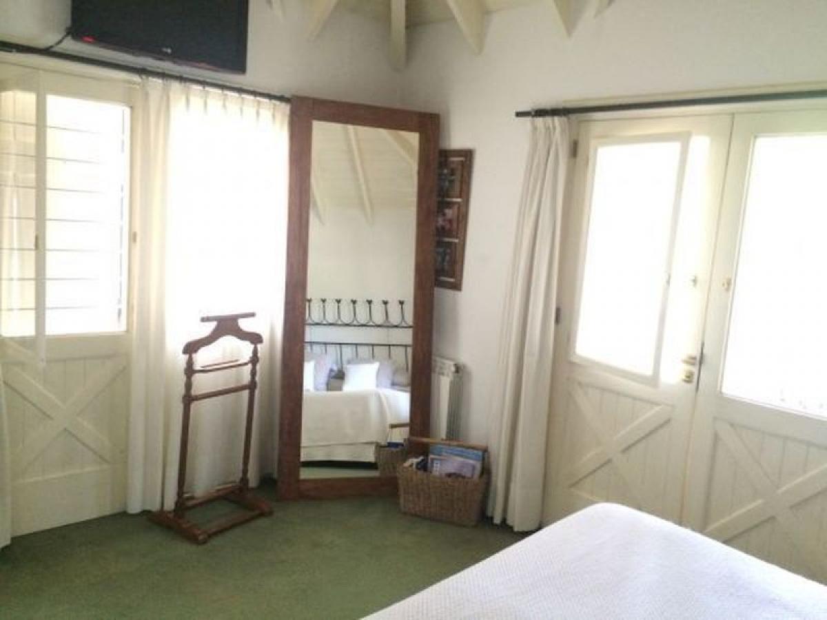 4 chambres Maison à Esteban Echeverria, Argentina No. 56019