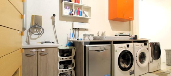 4 bedrooms House in Roncade, Italy No. 377653 14