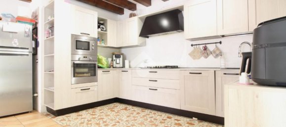 4 bedrooms House in Roncade, Italy No. 377653 6