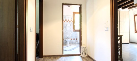 4 bedrooms House in Roncade, Italy No. 377653 17