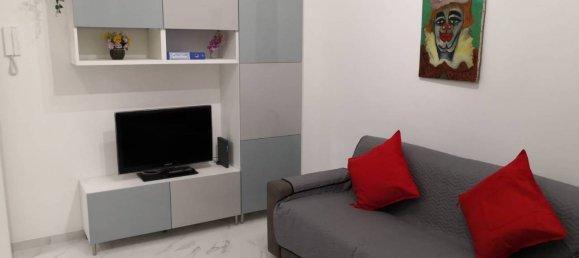 2 rooms Apartment in Milan, Italy No. 241990 3