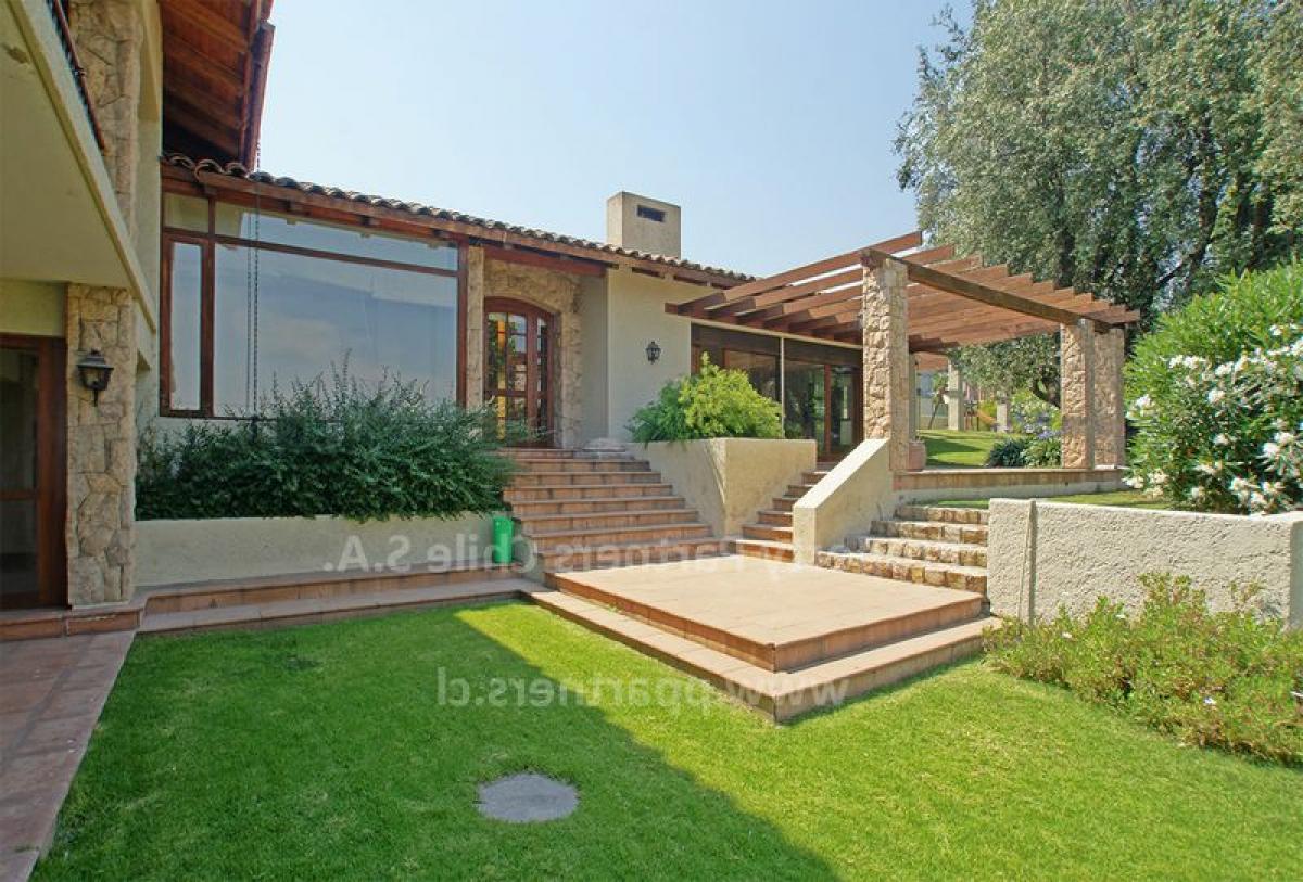 5 bedrooms House in Santiago, Chile No. 2094