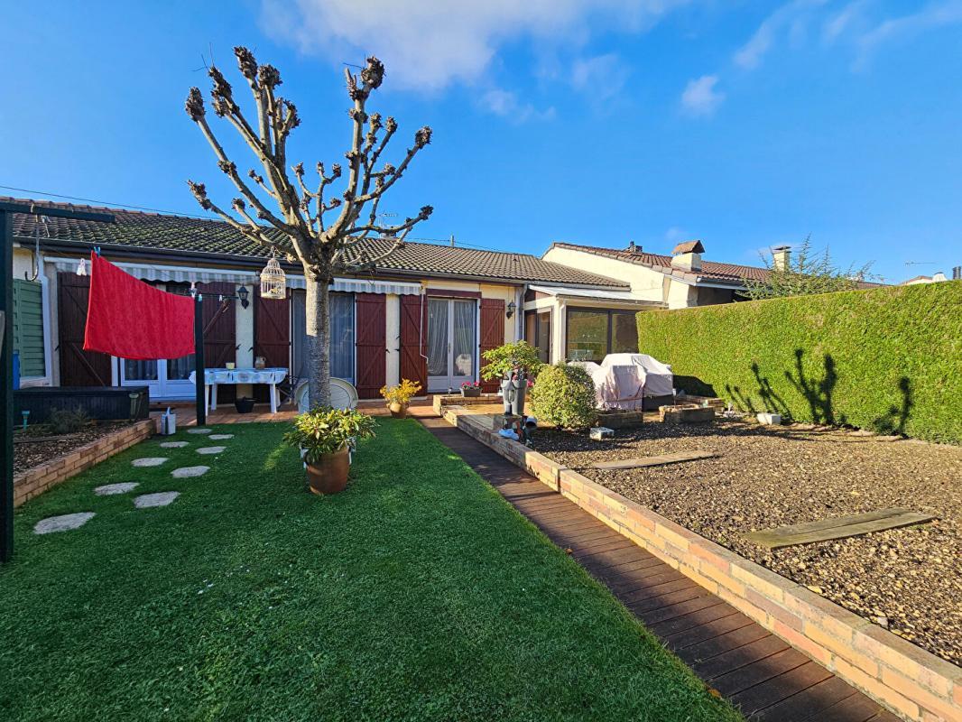 Дом с 3 спальнями в Сен-Жермен-дю-Пюи, Франция № 52580