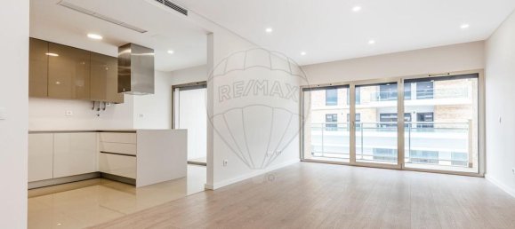 4 chambres Appartement à Loures, Portugal No. 65042 3