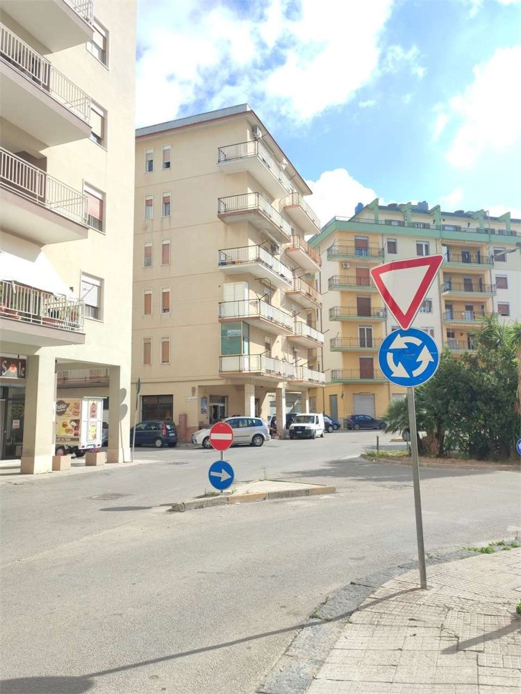 Apartamento de 4 divisões em San Cataldo, Italy N.º 115479
