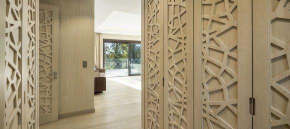 6 bedrooms Villa in Marbella, Spain No. 111146 19