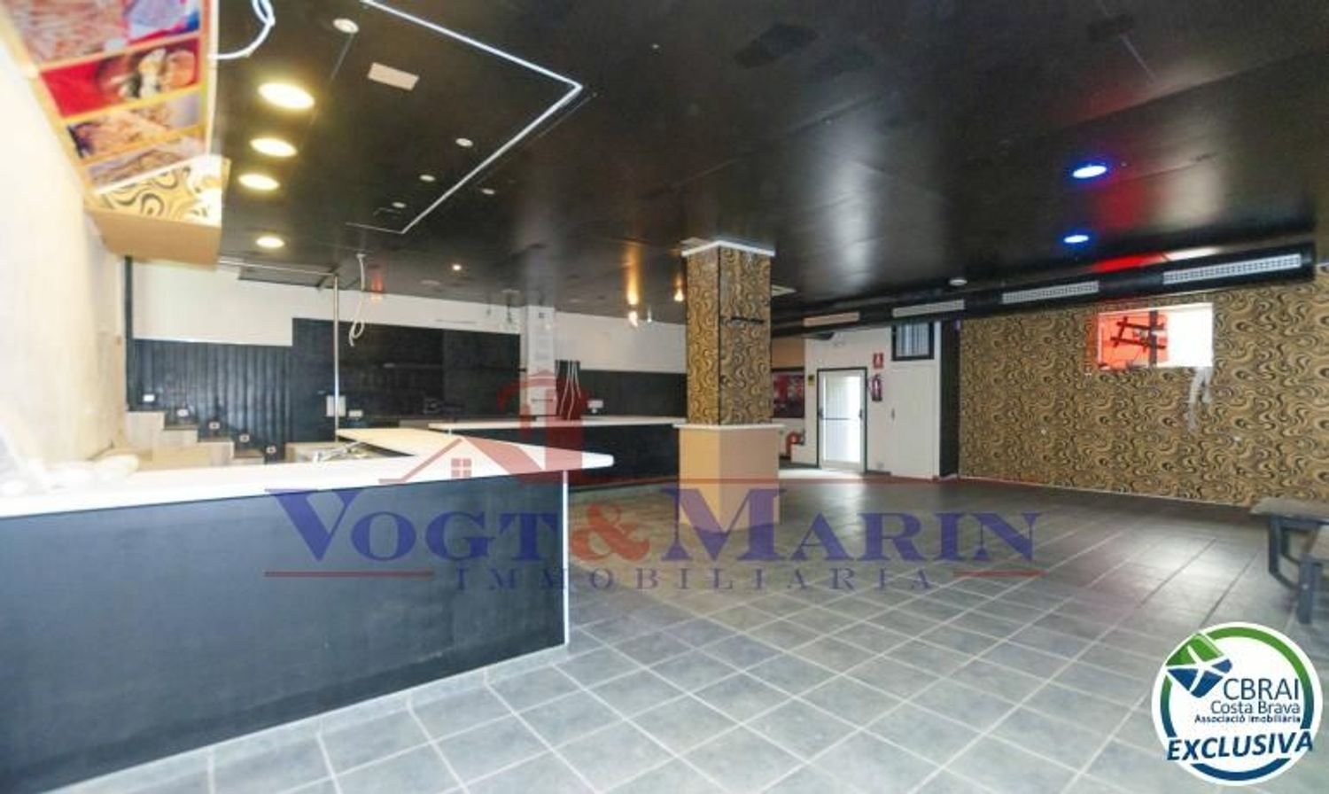 Коммерческая недвижимость 248м² в Розы, Испания № 111515