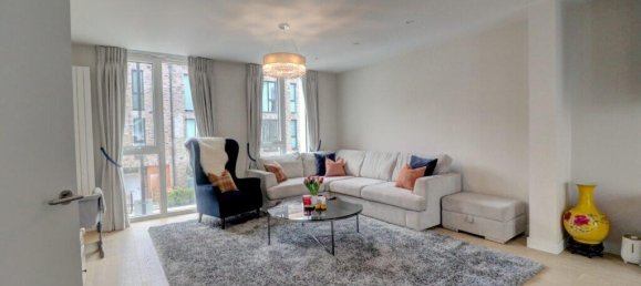 4 bedrooms House in London, United Kingdom No. 10394 7