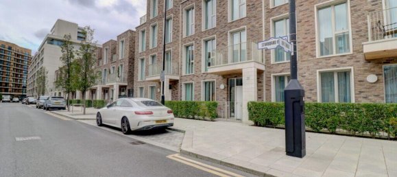 4 bedrooms House in London, United Kingdom No. 10394 2