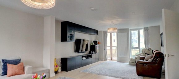 4 bedrooms House in London, United Kingdom No. 10394 13