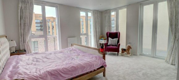 4 bedrooms House in London, United Kingdom No. 10394 22