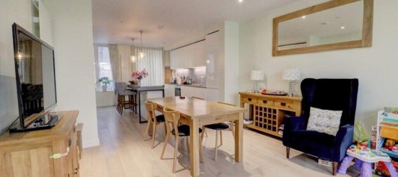 4 bedrooms House in London, United Kingdom No. 10394 3