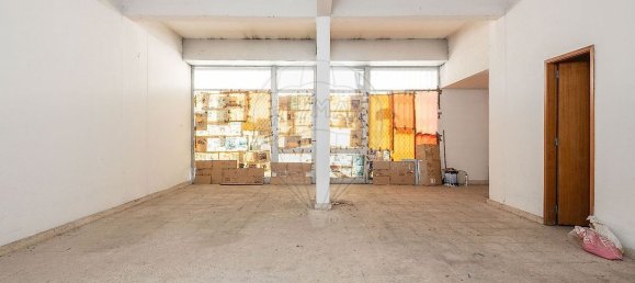 61m² Commercial property in Oeiras, Portugal No. 38376 5