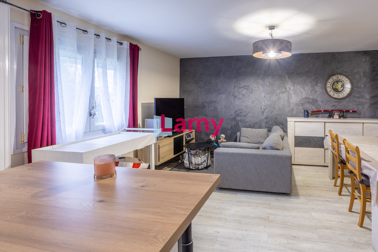 3 غرف نوم منزل ذو طابقين في Anzin, France رقم 53241