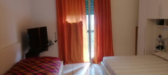 3 rooms Apartment in Naples, Italy No. 9979 3