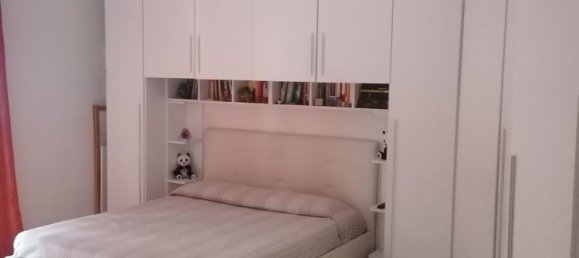 3 rooms Apartment in Naples, Italy No. 9979 2
