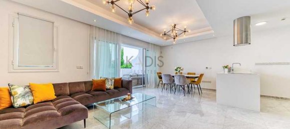 4 bedrooms Villa in Limassol, Cyprus No. 14792 3
