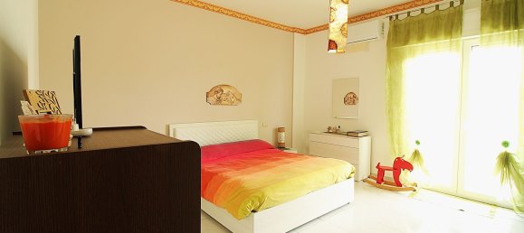 6-salle Appartement à Bagheria, Italy No. 157974 13