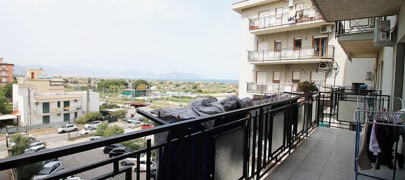 6-salle Appartement à Bagheria, Italy No. 157974 9