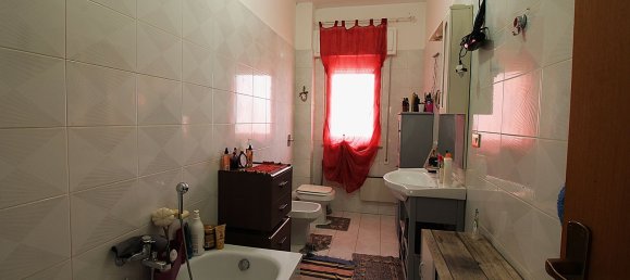 6-salle Appartement à Bagheria, Italy No. 157974 19