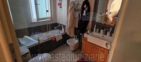 2 rooms Apartment in Rome, Italy No. 30803 14
