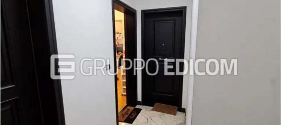 2 rooms Apartment in Rome, Italy No. 30803 6