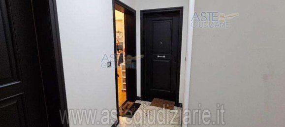 2 rooms Apartment in Rome, Italy No. 30803 25
