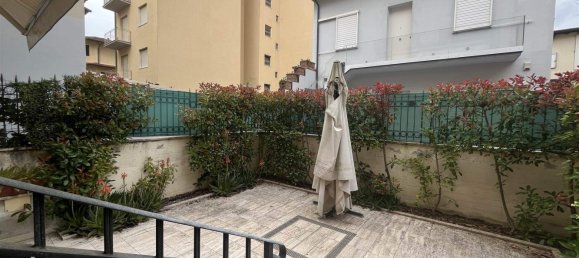 2 bedrooms House in Viareggio, Italy No. 350643 10