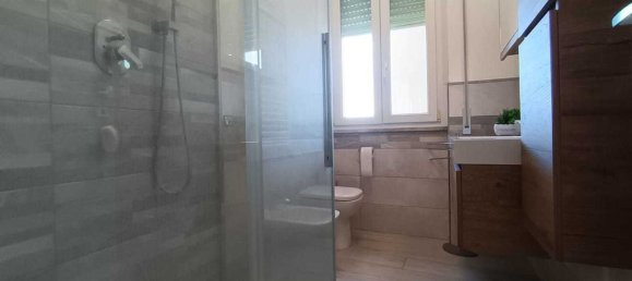 4 bedrooms Apartment in Livorno, Italy No. 351470 22