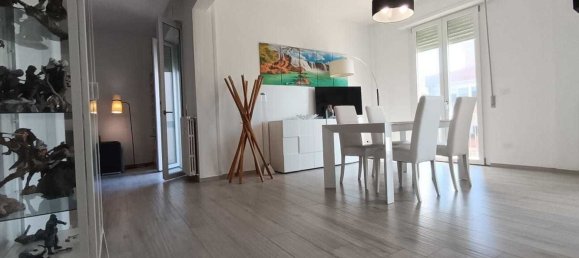 4 bedrooms Apartment in Livorno, Italy No. 351470 18