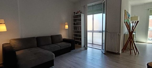 4 bedrooms Apartment in Livorno, Italy No. 351470 7