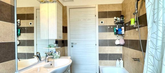 2 bedrooms Apartment in Vicenza, Italy No. 280860 11