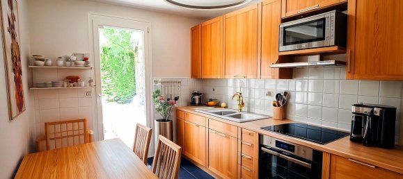 5 bedrooms Villa in Chambourcy, France No. 177943 22