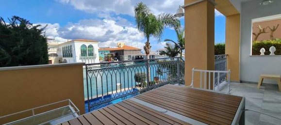 4 bedrooms Villa in Limassol, Cyprus No. 15740 5