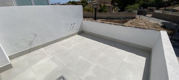 2 bedrooms Townhouse in Alicante, Spain No. 186428 3