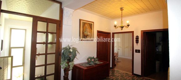 11 rooms House in Chiusi, Italy No. 161253 9
