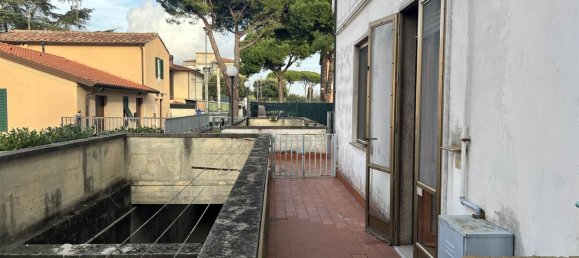 3 rooms Apartment in Collesalvetti, Italy No. 221770 45