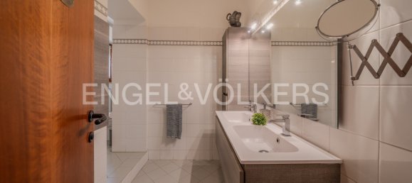 3 bedrooms House in Arezzo, Italy No. 129963 7