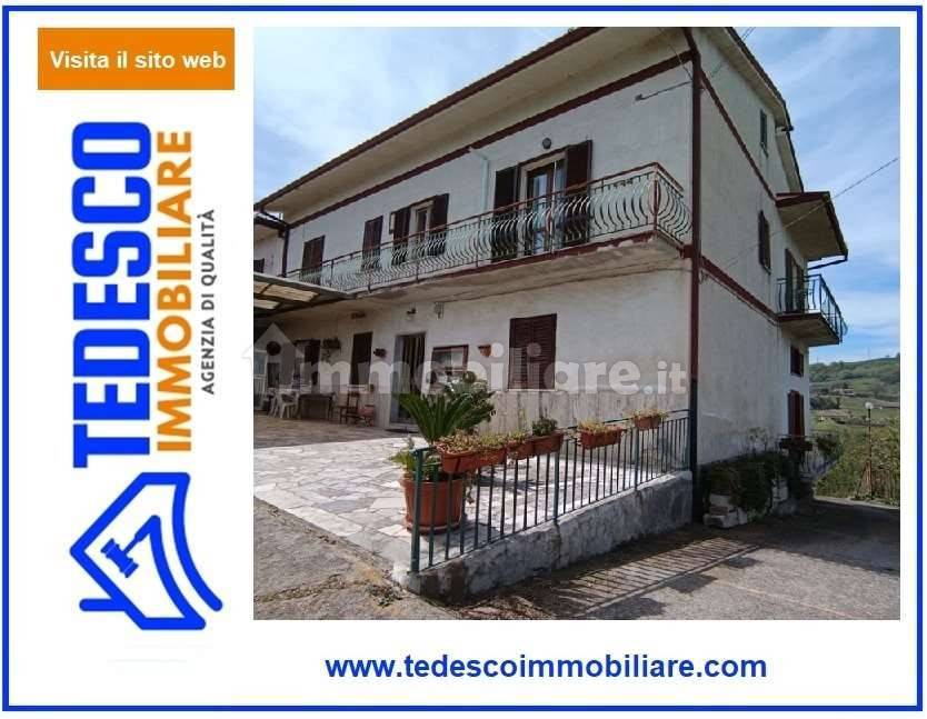 6 bedrooms House in Benevento, Italy No. 310263