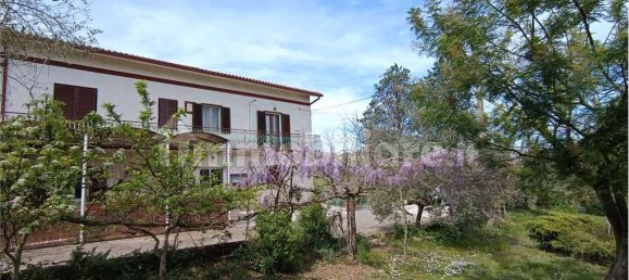 6 bedrooms House in Benevento, Italy No. 310263 5