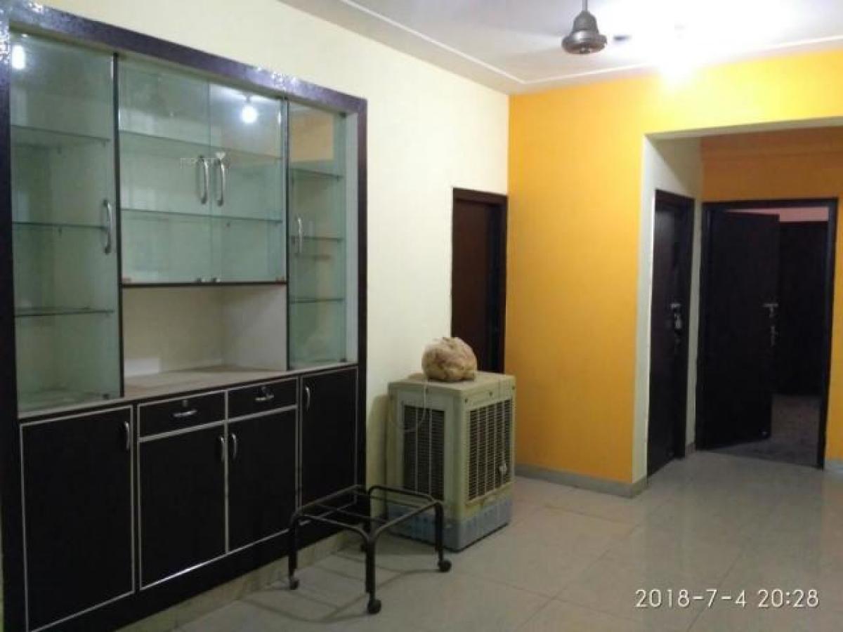 2 bedrooms House in Ghaziabad, India No. 20078