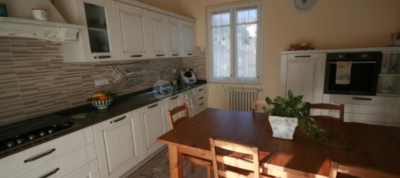 5 rooms House in Beverino, Italy No. 26351 4