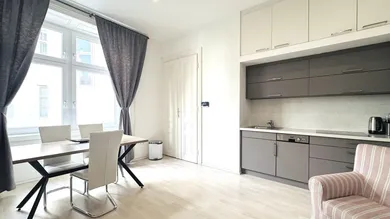 2-salle Appartement à Alsergrund, Austria No. 241942