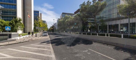 2 Schlafzimmer Wohnung in Lisbon, Portugal, Nr. 351491 43