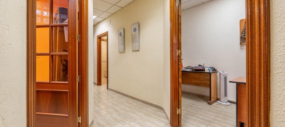 156m² Commercial property in Granada, Spain No. 172037 26