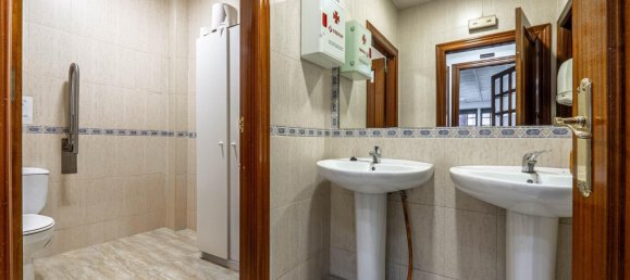 156m² Commercial property in Granada, Spain No. 172037 36