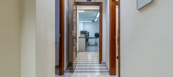 156m² Commercial property in Granada, Spain No. 172037 35