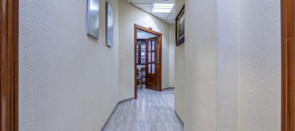 156m² Commercial property in Granada, Spain No. 172037 46