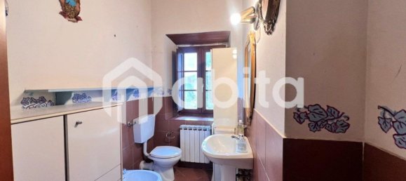 5 rooms House in Terranuova Bracciolini, Italy No. 90958 2